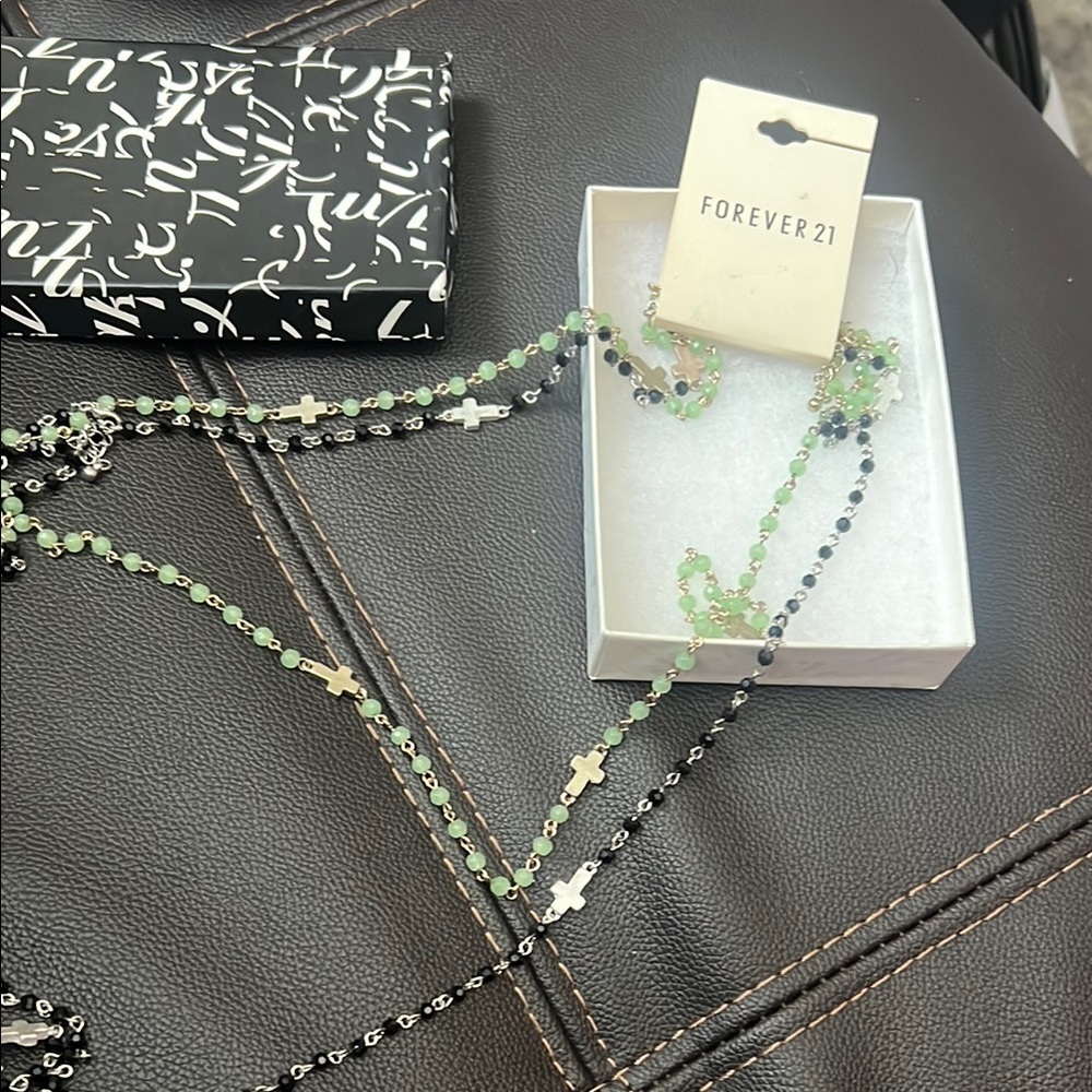 Forever 21 Green and Black Beaded Necklace